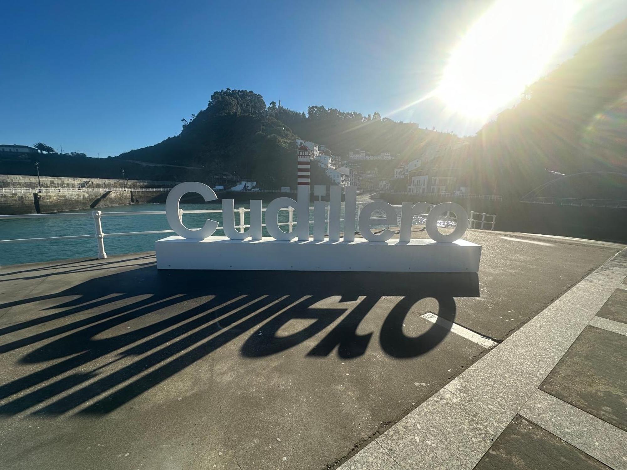 Apartamentos Urbanin II Plaza De San Pedro Cudillero Εξωτερικό φωτογραφία